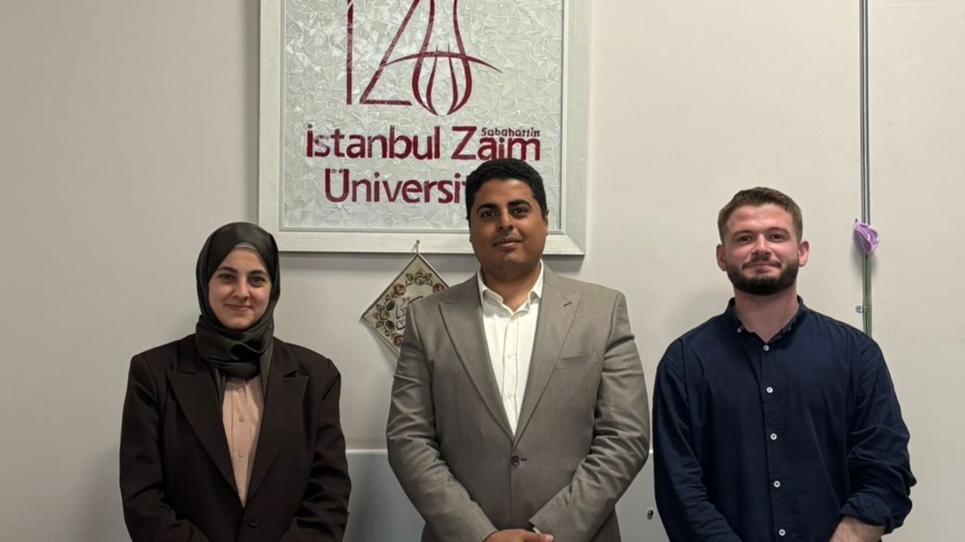 زيارة وفد من منتدى الشباب الفلسطيني للمكتب الدولي في جامعة صباح الدين زعيم