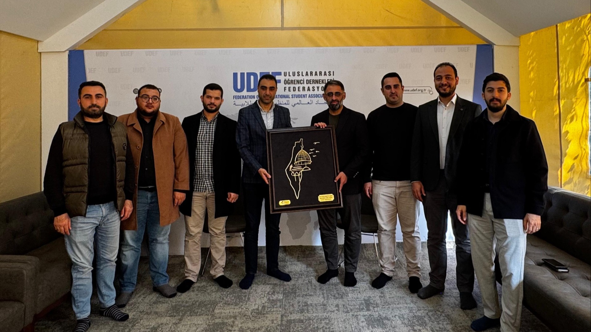زيارة وفد من منتدى الشباب الفلسطيني لاتحاد المنظمات الأهلية في العالم الإسلامي (UDEF)